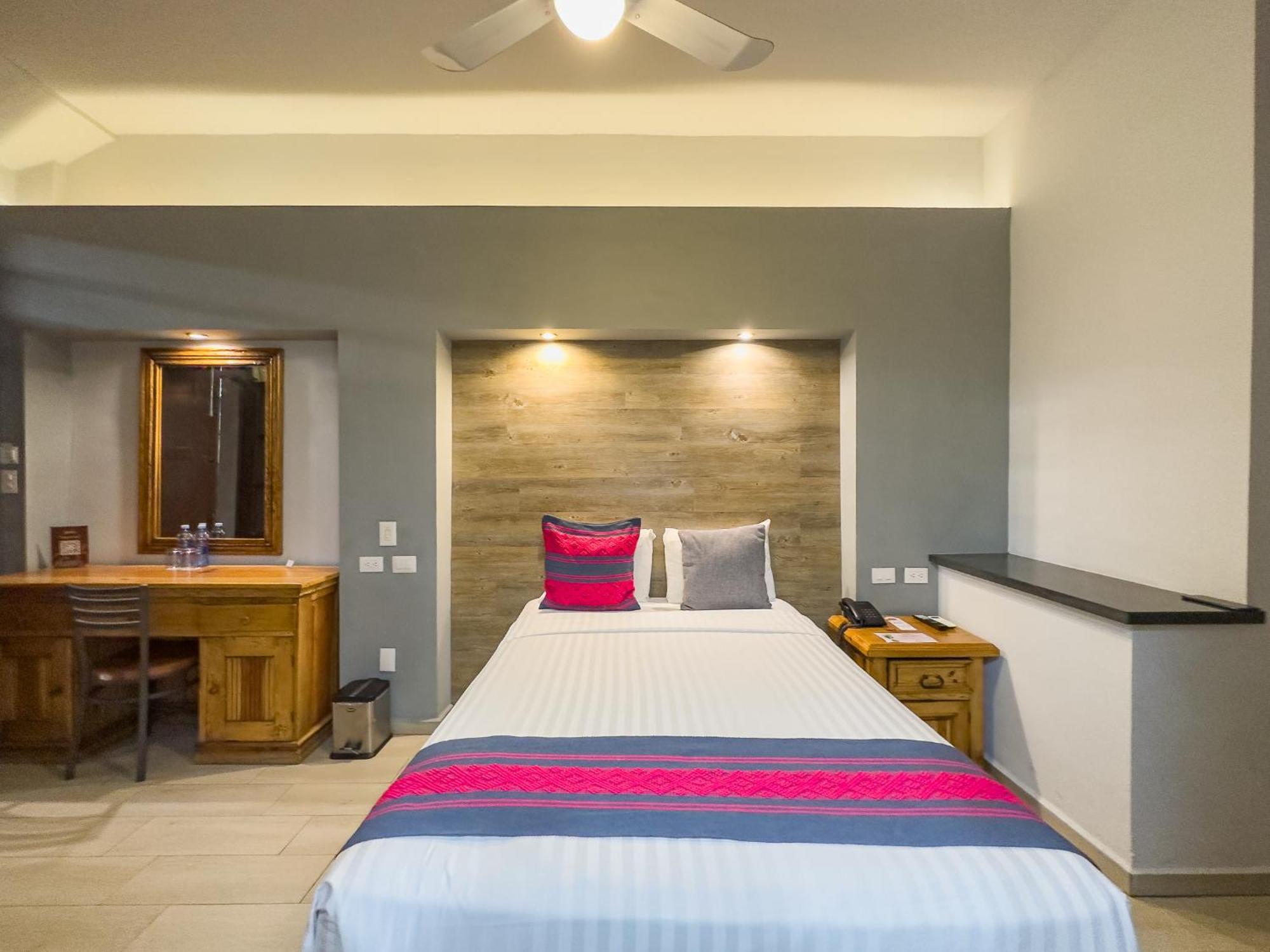 Hotel Hidalgo Queretaro Bagian luar foto