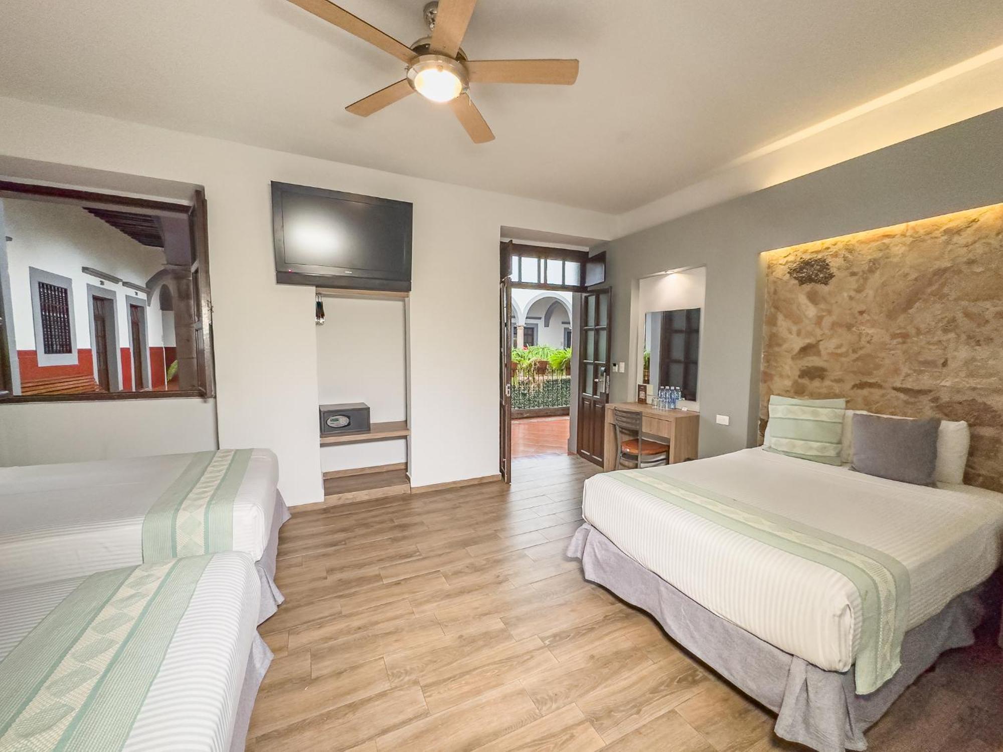 Hotel Hidalgo Queretaro Bagian luar foto